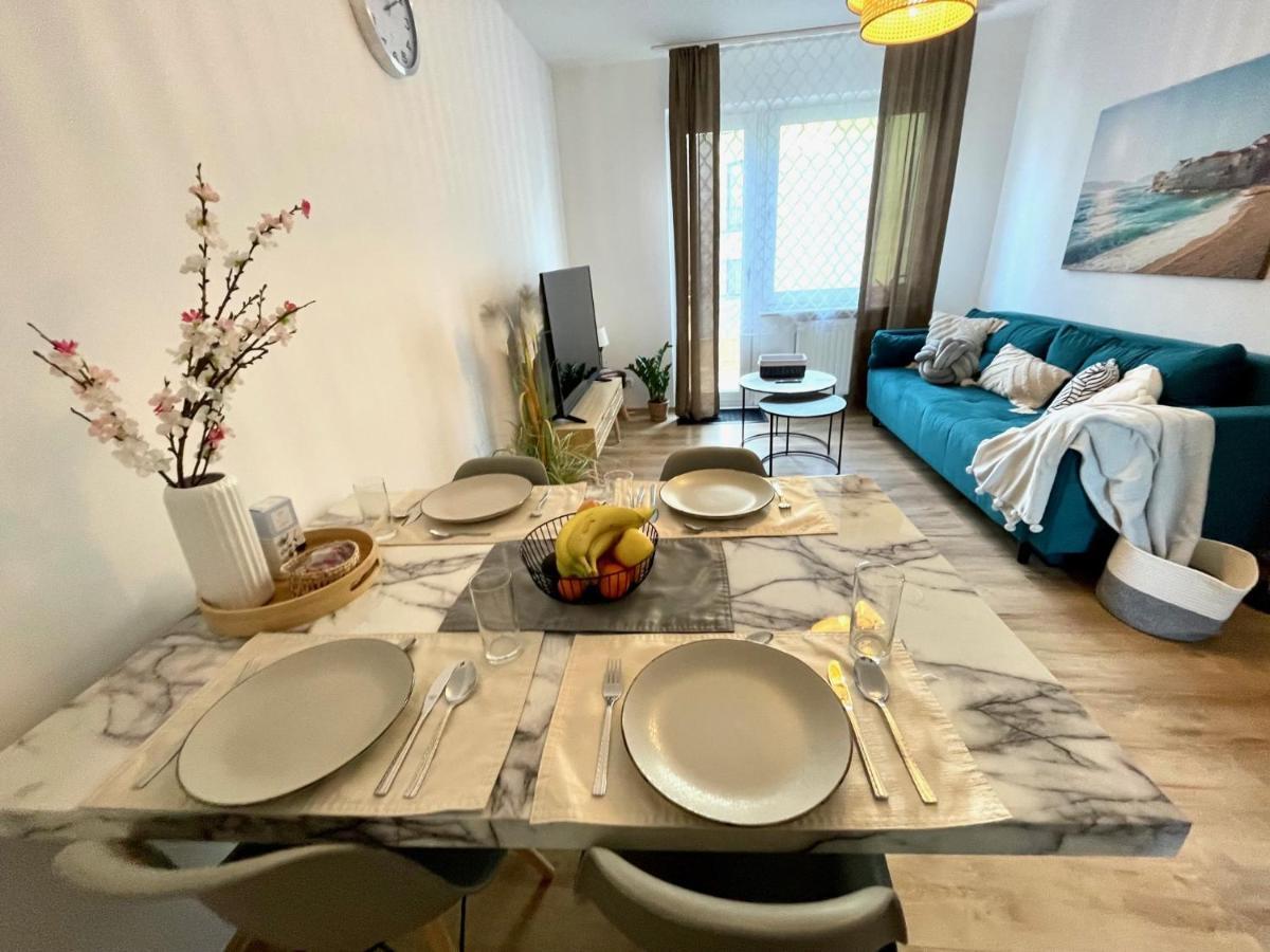 Downtown Apartment By Ninja Spaces - Kingsize-Bett, Kueche, Netflix, Terrasse Wuppertal Eksteriør bilde