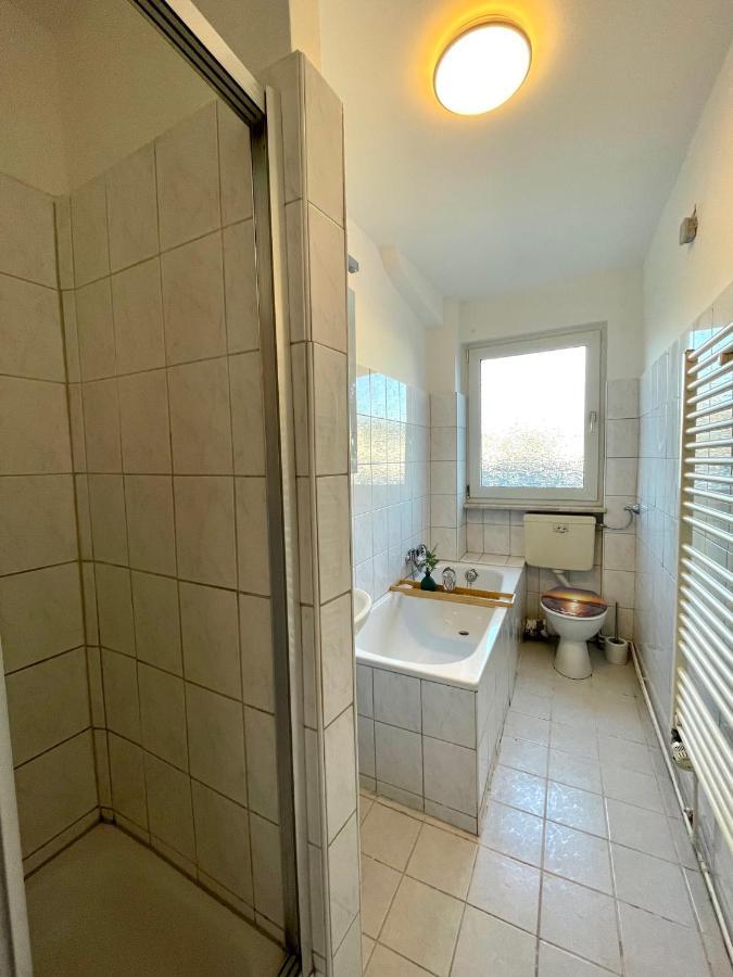 Downtown Apartment By Ninja Spaces - Kingsize-Bett, Kueche, Netflix, Terrasse Wuppertal Eksteriør bilde